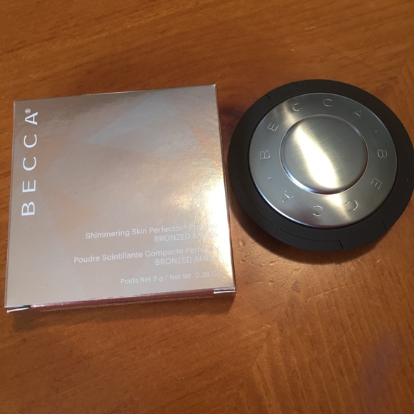 BECCA Shimmering Skin Perfector Pressed Powder - Picture 3 of 8